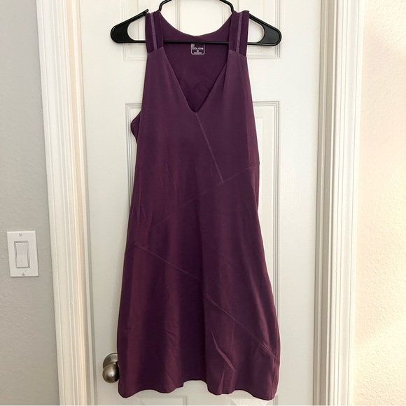 Title nine Dresses & Skirts - Title Nine Purple Stitch Detail Sleeveless V Neck Dress Size Medium